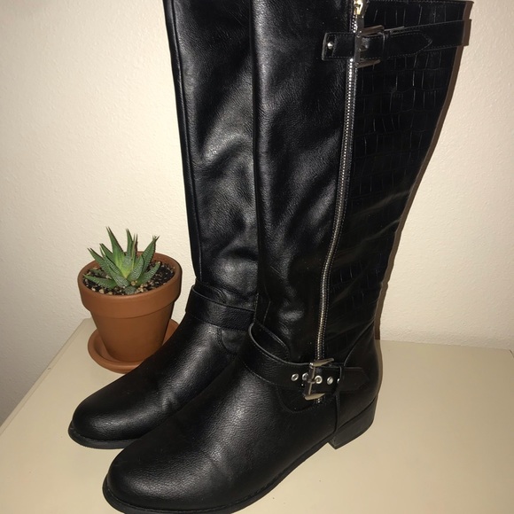 Below the knees boots - Picture 2 of 2